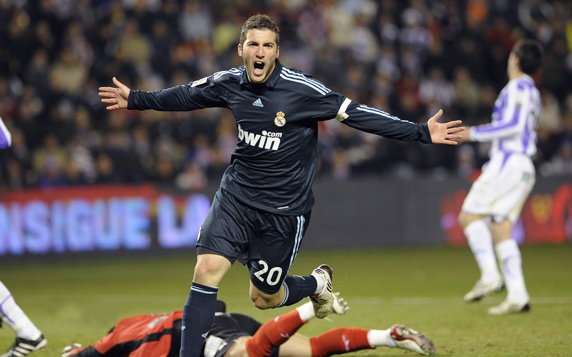 男子100自德国队展现爆发力，德国男子团体