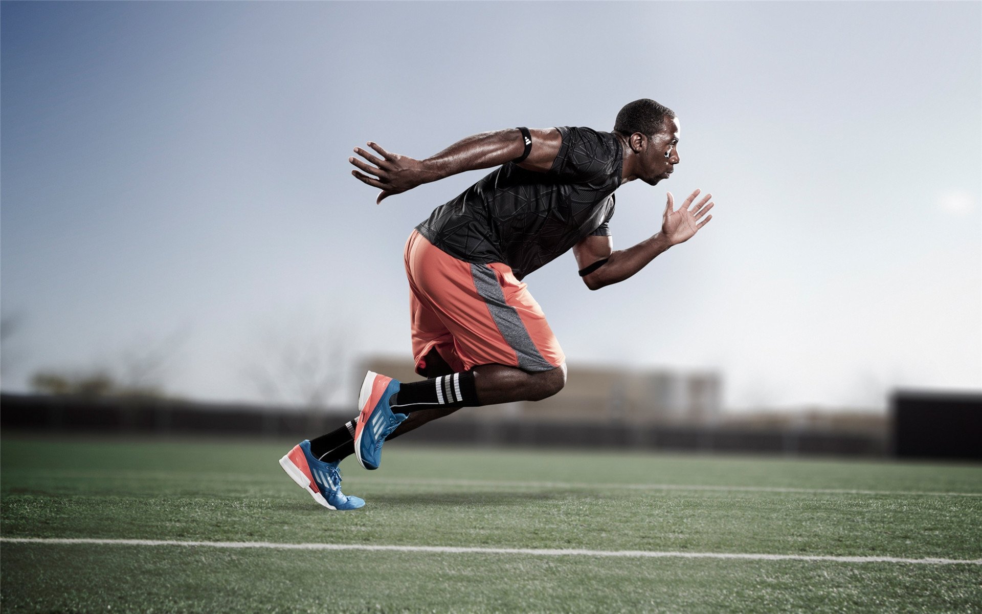 开云体育在线下载-自由搏击防护装备标准实现国产替代突破，自由搏击防御姿势